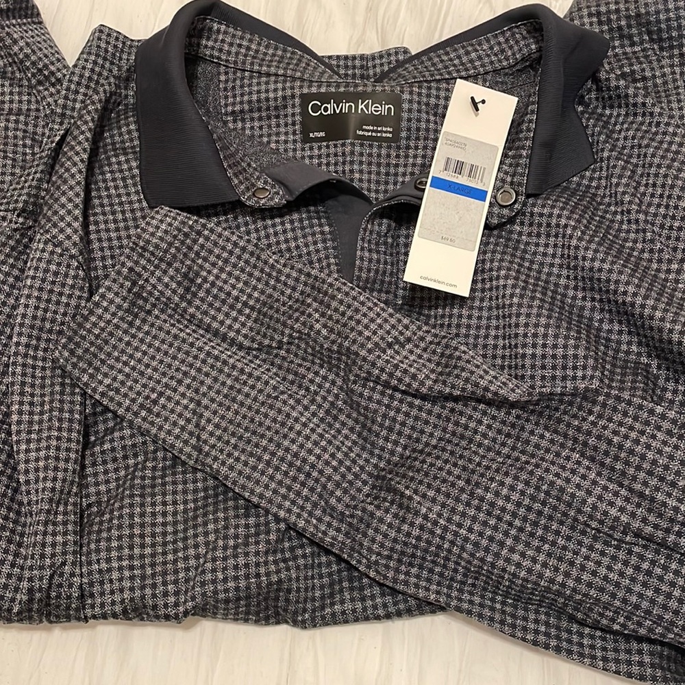 NWT Calvin Klein long sleeve